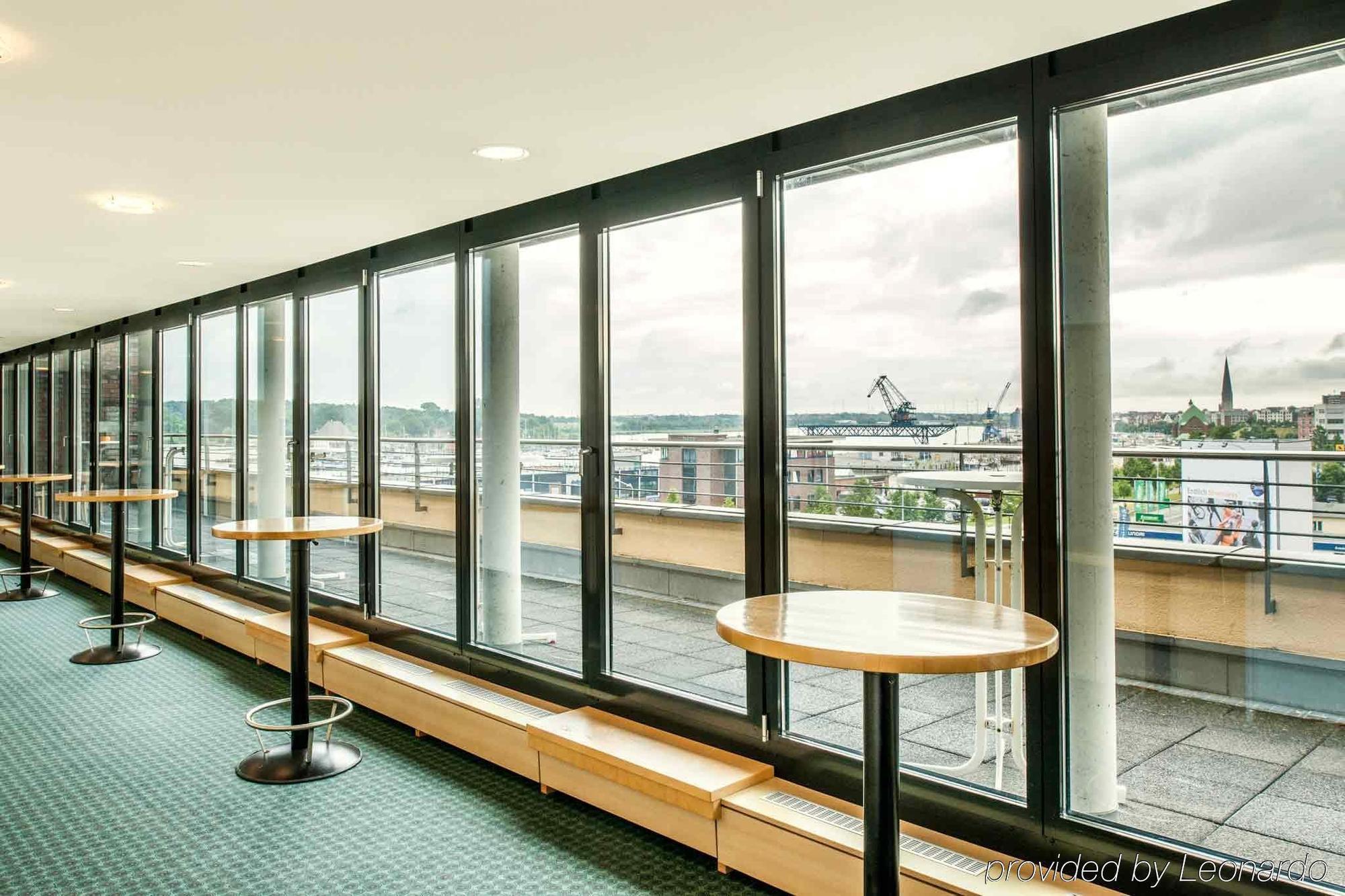 Ibis Rostock Am Stadthafen Екстер'єр фото