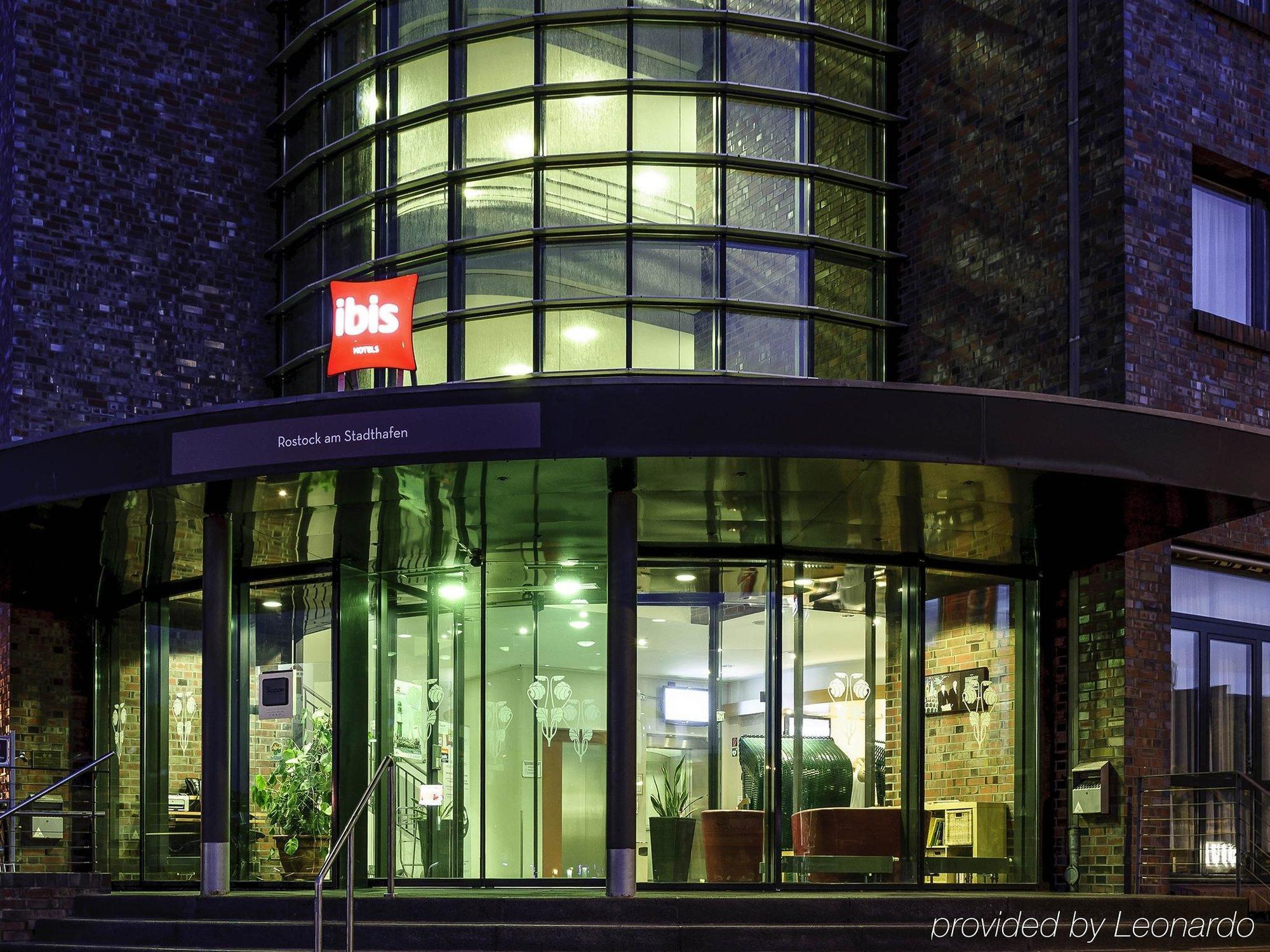 Ibis Rostock Am Stadthafen Екстер'єр фото