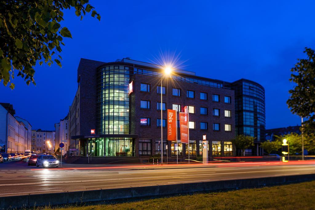 Ibis Rostock Am Stadthafen Екстер'єр фото
