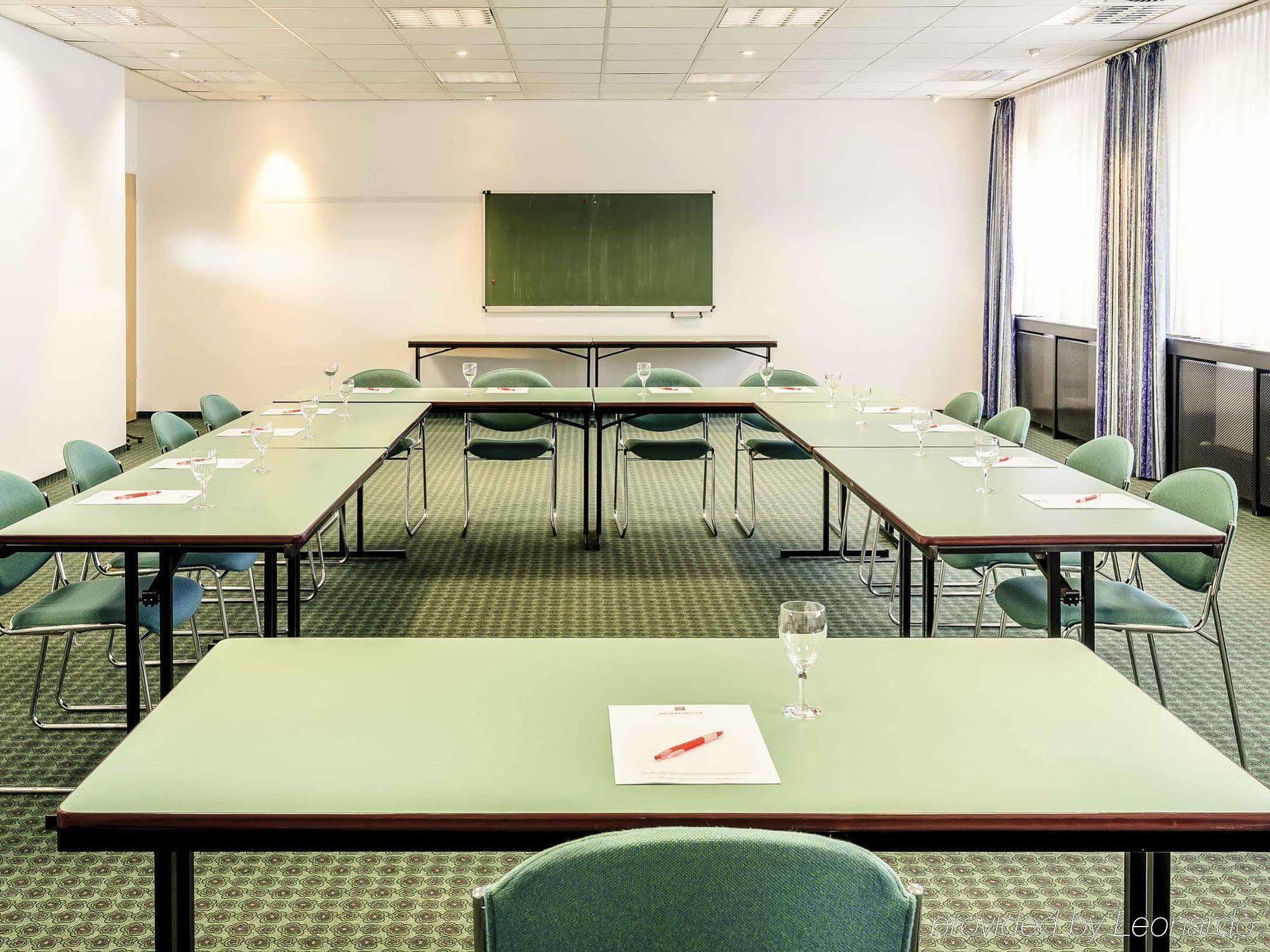 Ibis Rostock Am Stadthafen Екстер'єр фото